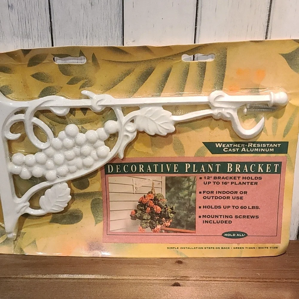 Plant hanging bundle: bracket, adjust. hook, 2 extenders NWT NIB